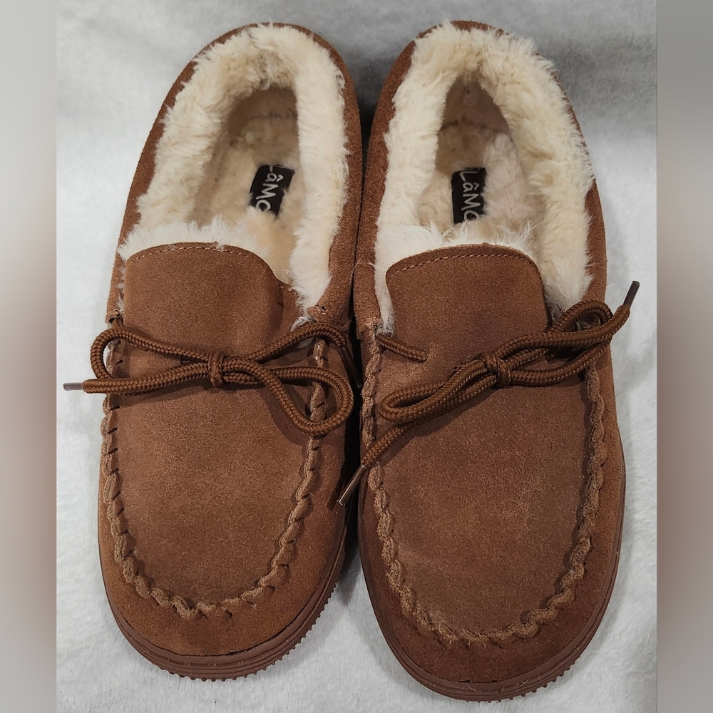 Lamo Lana Brown Suede Moccasin House Shoes with Faux Fur Lining Women's Size 11